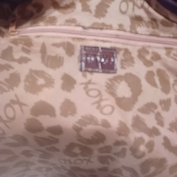 XOXO Croc Embossed Patent Tote, Leopard Inside With Zipper Pocket 16 X 12 EUC - Picture 6 of 6